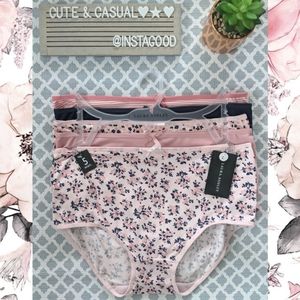 NWT Laura Ashley 5 Pack Underwear